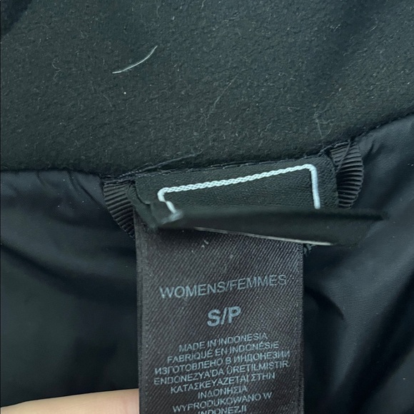 The North Face Women’s Black Ski Jacket - Picture 5 of 10